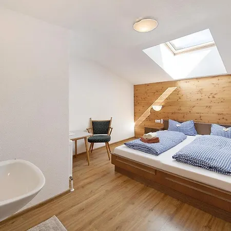 Alpenchalet Lacknerbrunn Bis 23 P Mayrhofen