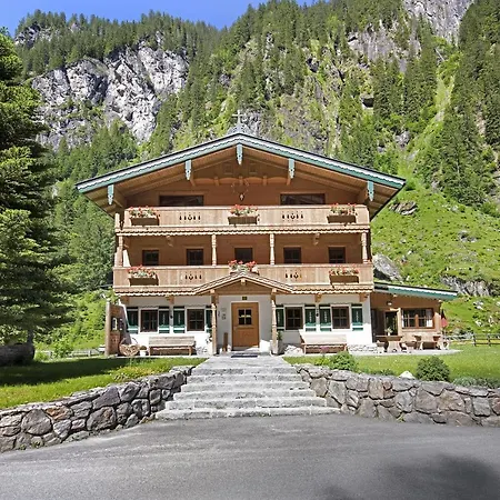Шале Alpenchalet Lacknerbrunn Bis 23 P *