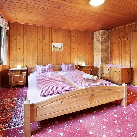 Domek alpejski Alpenchalet Lacknerbrunn Bis 23 P *