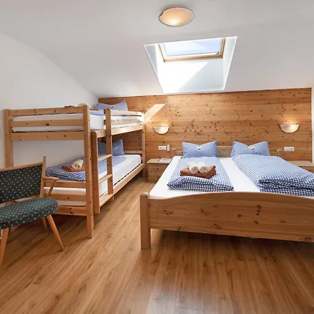 Alpenchalet Lacknerbrunn Bis 20 P *