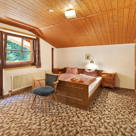 Alpenchalet Lacknerbrunn Bis 23 P シャレー マイヤーホーフェン
