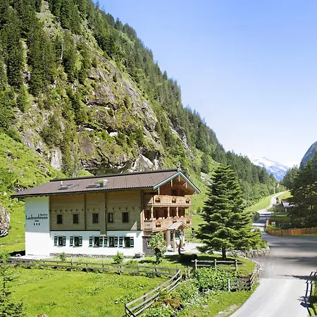 Alpenchalet Lacknerbrunn Bis 23 P * マイヤーホーフェン