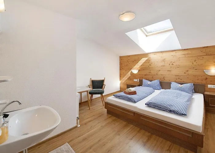 Alpenchalet Lacknerbrunn Bis 23 P Mayrhofen