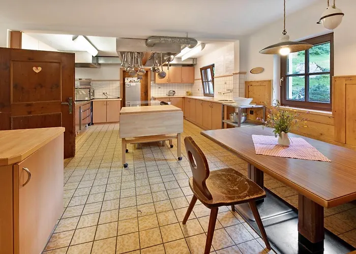 Alpenchalet Lacknerbrunn Bis 23 P Chalet Mayrhofen